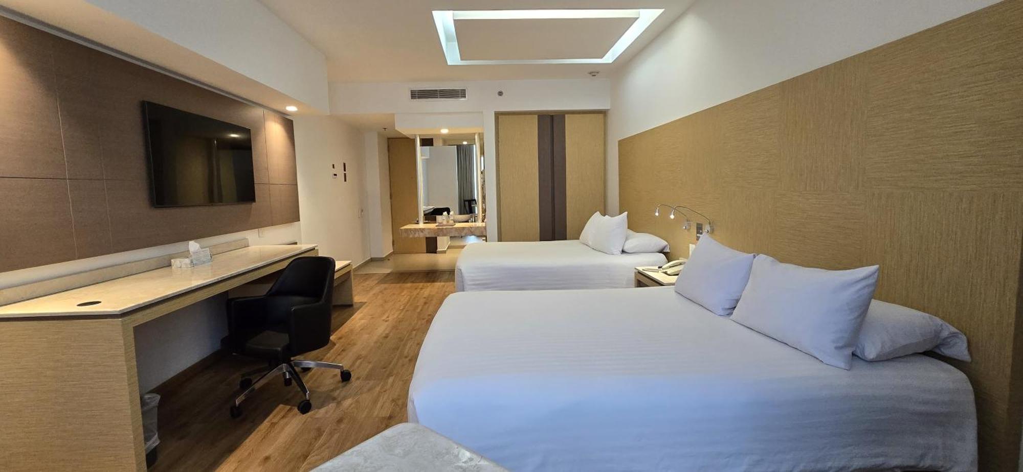 Ramada By Wyndham Mexico City Santa Fe Esterno foto